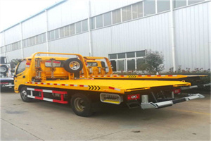 漳州附近拖车救援搭电